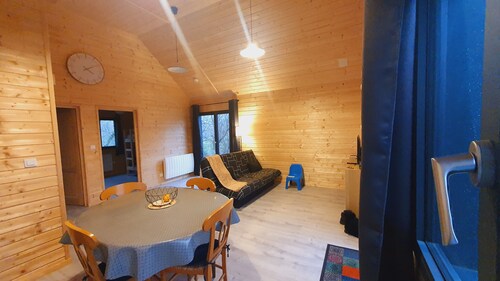 Chalet avec terrasse et jardin à 5mn du village, proche lac et stations de ski