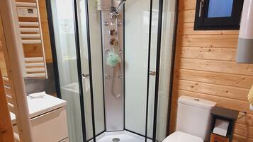 Dusche, Haartrockner, Toilettenpapier