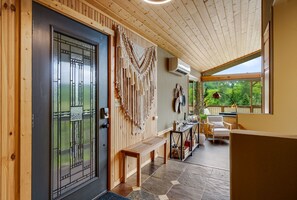 Interior - NEW-Cabin, Olympic NP, Mountain & Ocean Views, Hot Tub, Pet-Friendly, Gameroom (Port Angeles)