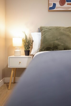 1 bedroom, iron/ironing board, WiFi, bed sheets - Coleraine, Northern Ireland - River Bann Rooms (Room 2) (Coleraine)