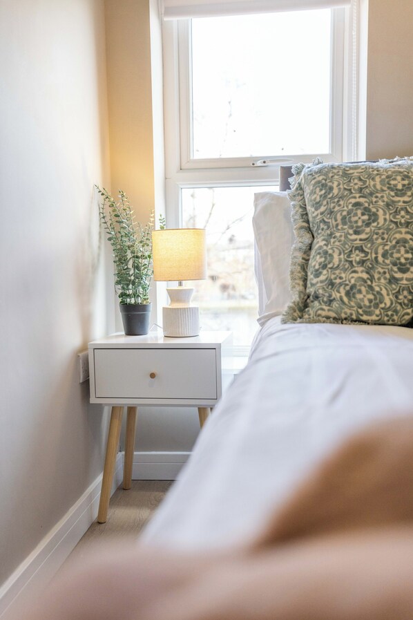 1 غرفة نوم ومكواة/لوح كي وواي فاي وملاءات أسرّة