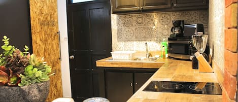 Căn hộ Deluxe | Bếp riêng | Dụng cụ pha cà phê/trà