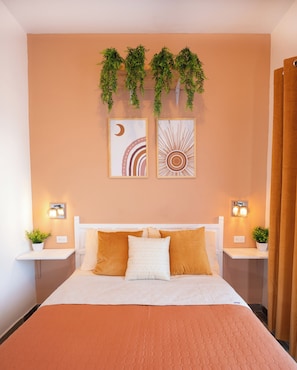 Classic Apartment, Balcony, Courtyard View | Premium bedding, Select Comfort beds, individually decorated - Casa Navarro (La Paz)