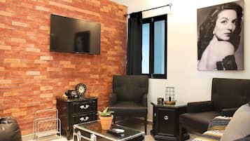 Deluxe Apartment | Living area