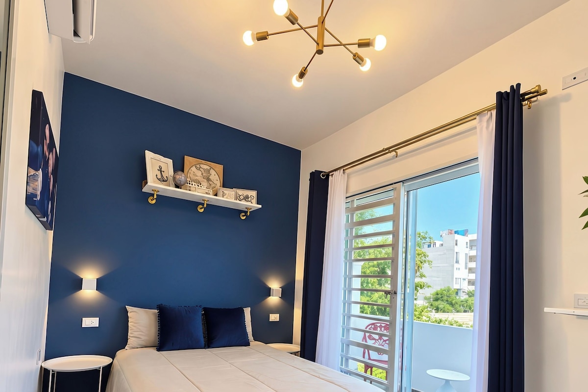 Comfort Apartment, Balcony, Courtyard View | Premium bedding, Select Comfort beds, iron/ironing board, WiFi (free)