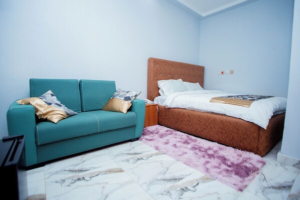 Chambre Exécutive, 1 chambre, non-fumeurs, climatisation | Minibar, bureau, espace de travail pour ordinateur portable