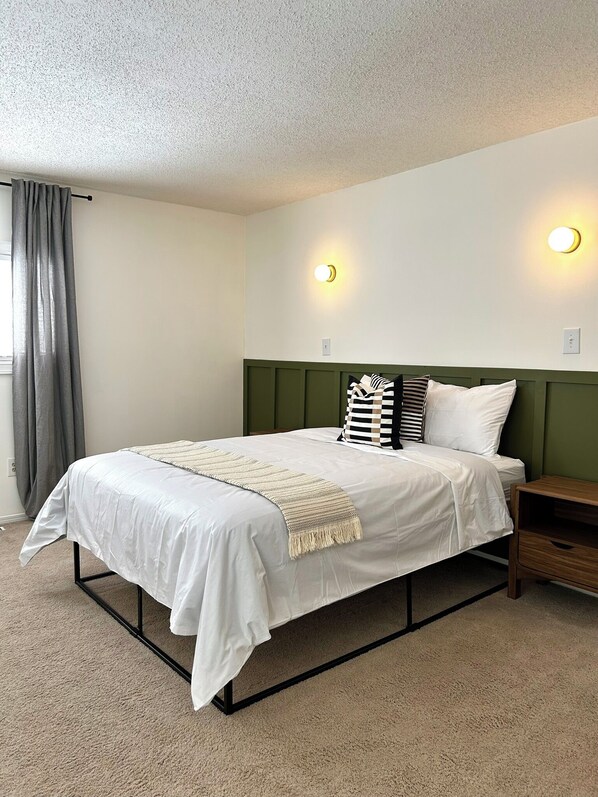 2 habitaciones, tabla de planchar con plancha, wifi y ropa de cama 