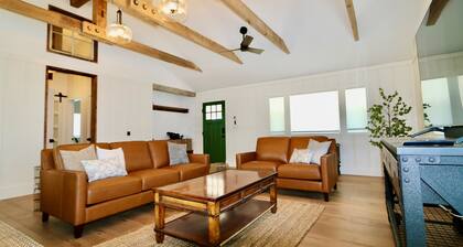 Emerald's Modern Farmhouse: BBQ & Wine Country