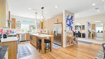 Microwave, oven, stovetop, dishwasher
