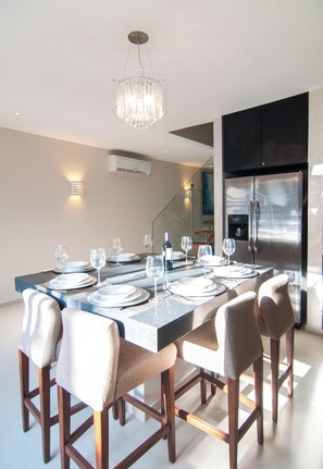 Dining - 3BR Villa in Aldea Zama. Gated community •2 Pools -Central near beach & town (Tulum)