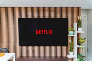 Interior - The Orchards Haven – Luxury Basement 2BR Suite |Chef’s Kitchen |Office |Near YEG (Edmonton)