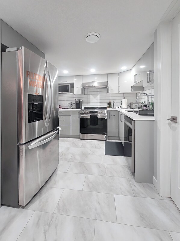 Microwave, oven, stovetop, dishwasher