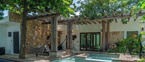 Outdoor pool, a heated pool