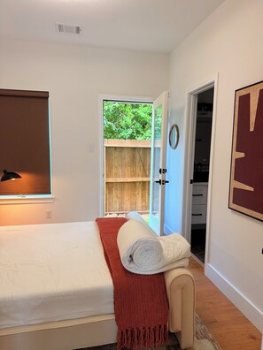 1 chambre, fer et planche à repasser, Wi-Fi gratuit, draps fournis