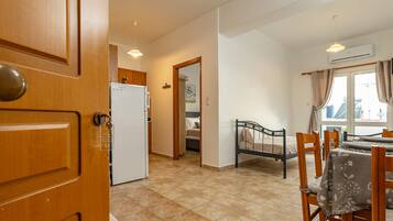 Iron/ironing board, free WiFi