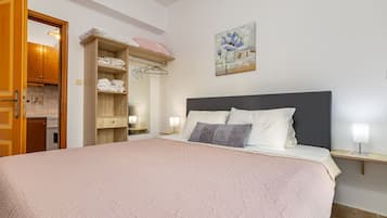 Apartment, Balcony, Garden View | Iron/ironing board, free WiFi