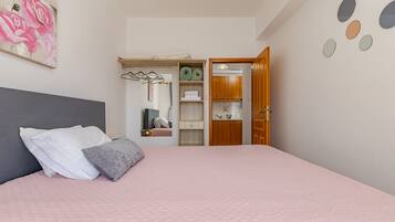 Apartment, Balcony, Sea View | Iron/ironing board, free WiFi