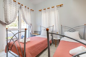 公寓, 2 間臥室, 露台, 山景 | 熨斗/熨衫板、免費 Wi-Fi