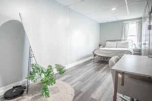 1 chambre, fer et planche à repasser, Wi-Fi, literie fournie