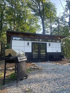 Property grounds - Meadow River Cliff House (Nicholas County)