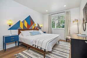 4 habitaciones, escritorio, tabla de planchar con plancha y wifi gratis 