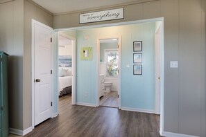 3 chambres, fer et planche à repasser, lit parapluie, Wi-Fi gratuit