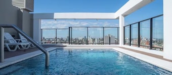 Apartment with pool and gym in Asunción