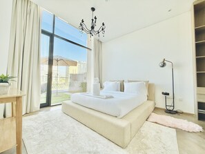 2 bedrooms, desk, iron/ironing board, free WiFi