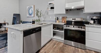 Prime Location I Mins to  Dining I Downtown Dayton