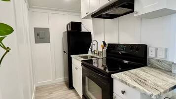 微波炉、烤箱、炉灶