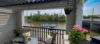 Beach&Riverside/Prime Location!