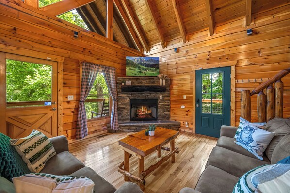 Smart-TV, Kamin, Videospiele