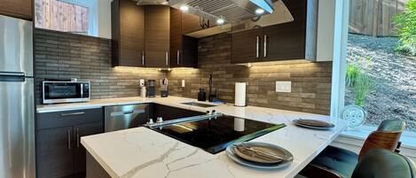 Microwave, oven, stovetop, dishwasher