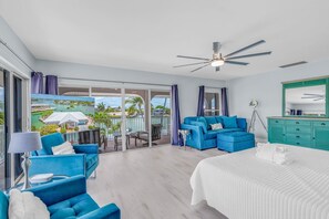 3 bedrooms, desk, iron/ironing board, travel cot