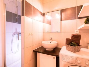 Bathroom - Apartment 6 ppl, 2 bdrms, private parking, Vielle Aure (Vielle-Aure)