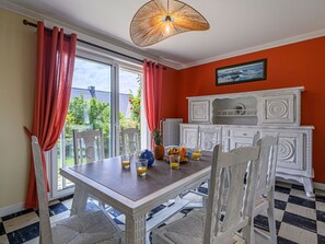 Dining - Chrisaflo by Interhome (Carnac)