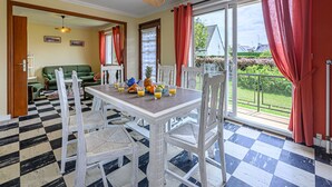 Dining - Chrisaflo by Interhome (Carnac)
