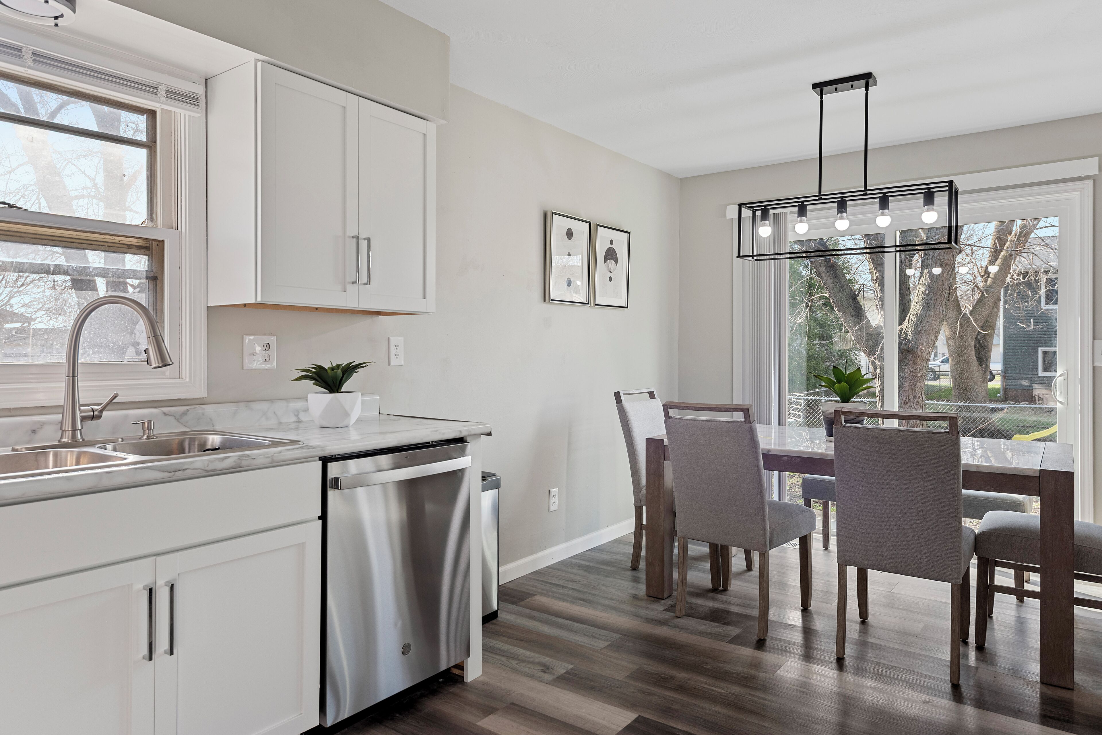 Oven, stovetop, dishwasher, paper towels