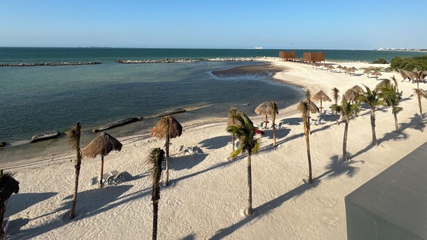 Unclassified image, 1 of 11, button - Sea and Sand (Progreso)