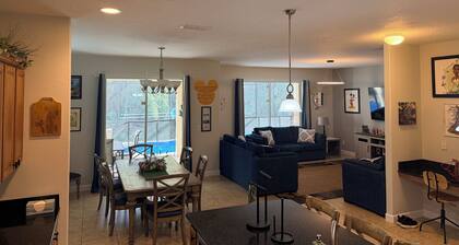 Just Listed! Remodeled! 6-bedroom 5-bath 3290 square feet Close to DISNEY World