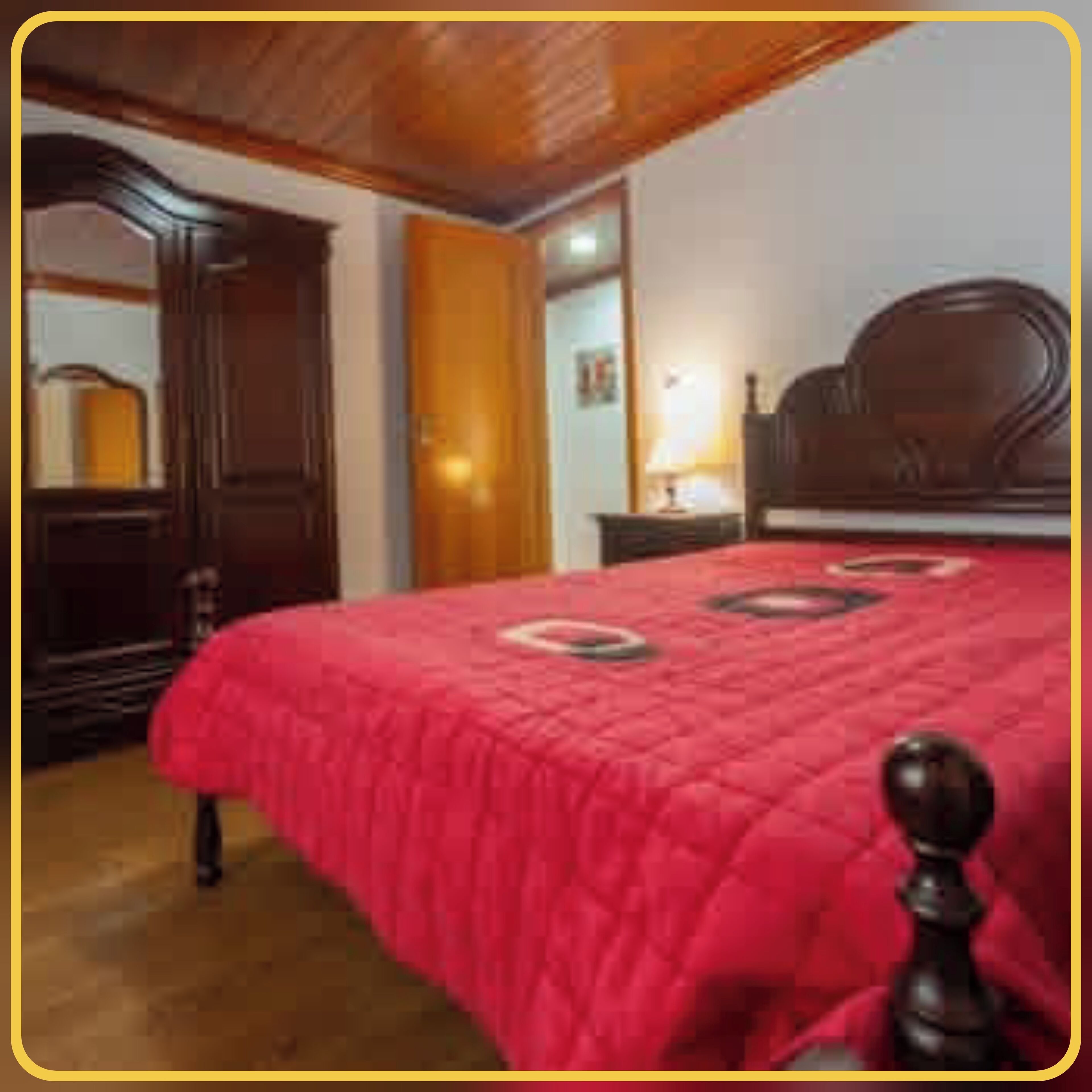 5 chambres, fer et planche à repasser, Wi-Fi, draps fournis