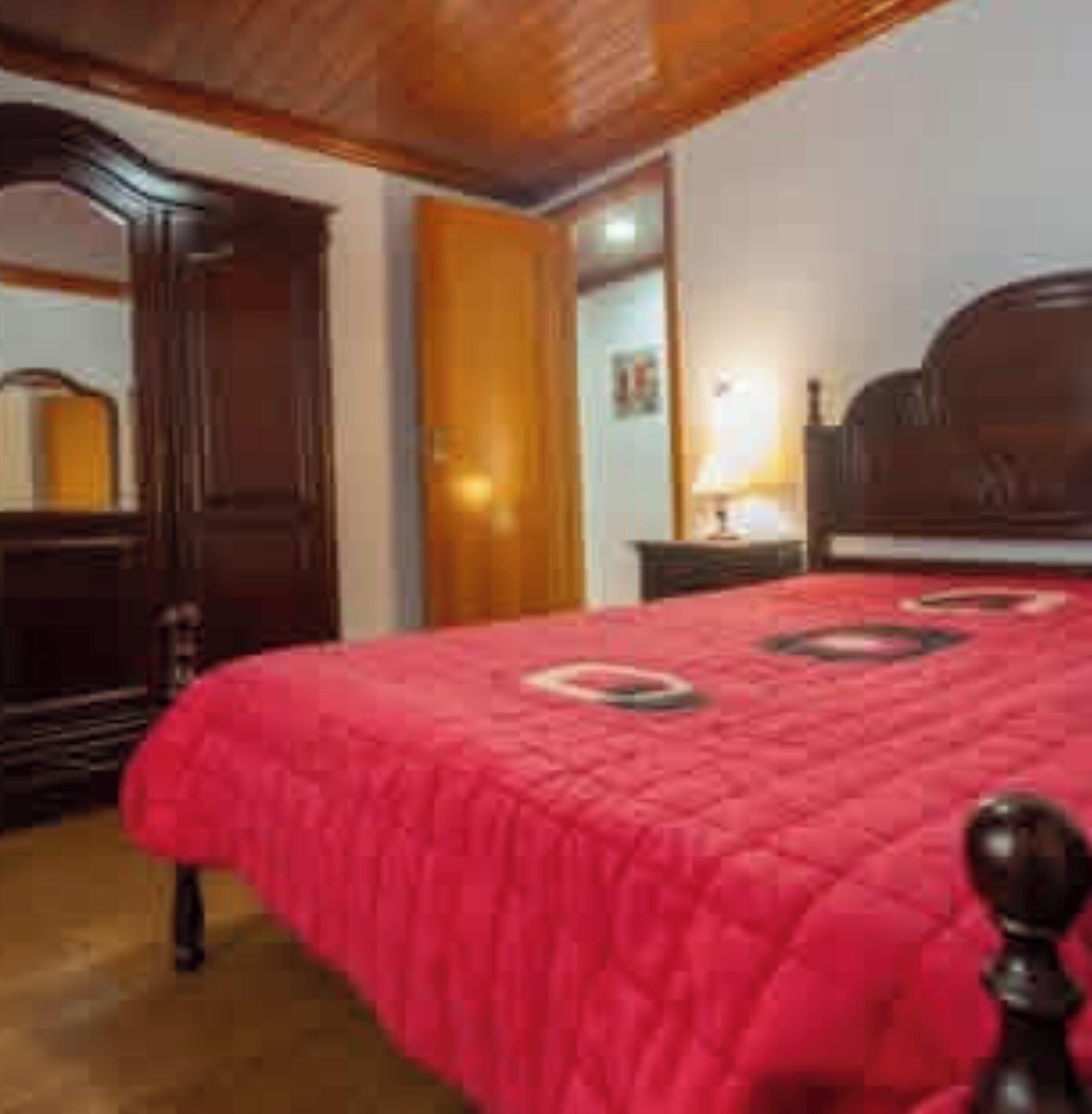 5 camere, ferro/asse da stiro, Wi-Fi, lenzuola