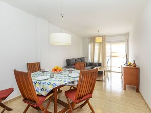 Dining - Ronda Creixell by Interhome (Creixell)