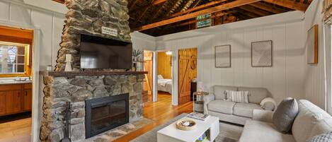 TV connectée, cheminée