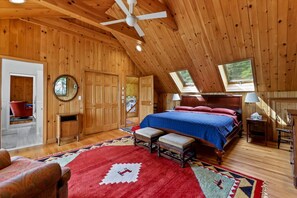 3 bedrooms, travel crib, free WiFi, bed sheets