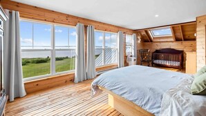 5 soverom, strykejern/-brett, reiseseng for barn og wi-fi (inkludert)