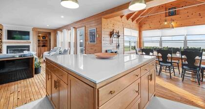 Osprey’s Landing: Premier PEI Oceanfront Home with Private Beach & Kayak