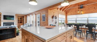 Osprey’s Landing: Premier PEI Oceanfront Home with Private Beach & Kayak