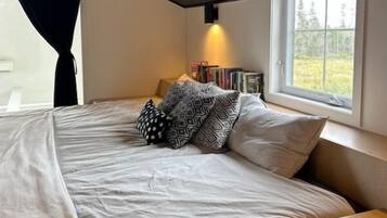 4 slaapkamers, een strijkplank/strijkijzer, wifi, beddengoed