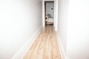 3 bedrooms, iron/ironing board, bed sheets